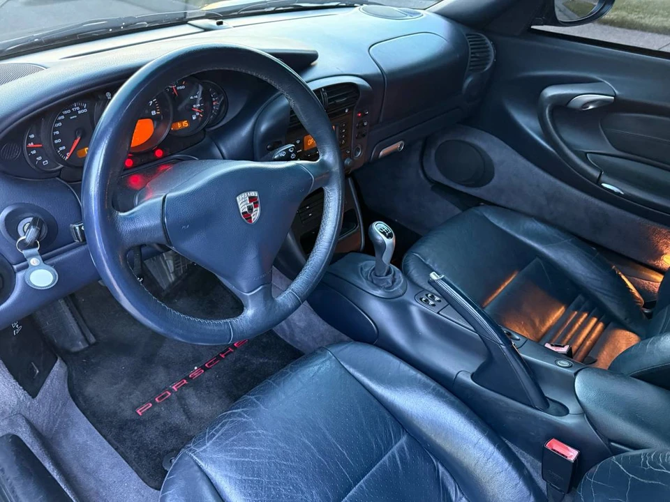 2002 Porsche 996 Carrera - Image 9 of 11