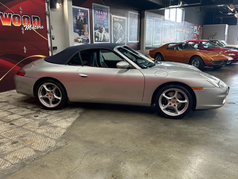 2002 Porsche 996 Carrera - Image 11 of 31