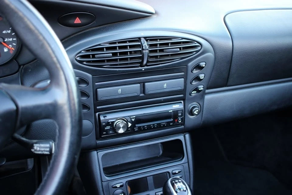 2002 Porsche 986 Boxster - Image 16 of 20