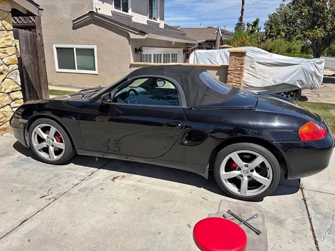 2002 Porsche Boxster Cabriolet 2D