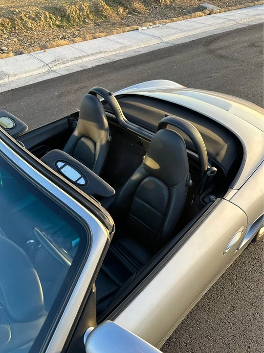 2002 Porsche 986 Boxster - Image 16 of 19
