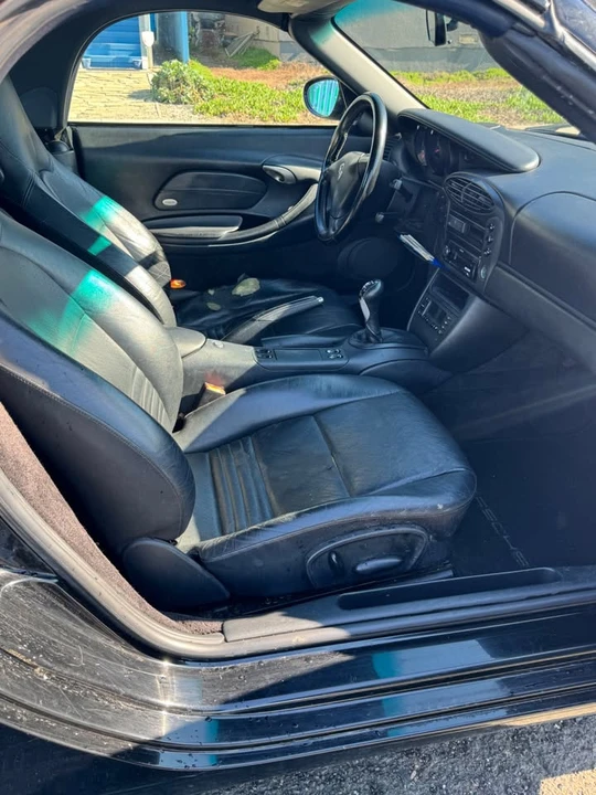 2002 Porsche 986 Boxster - Image 8 of 10