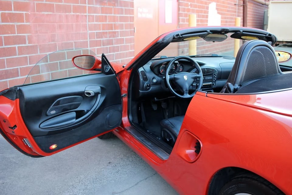 2002 Porsche 986 Boxster - Image 9 of 18