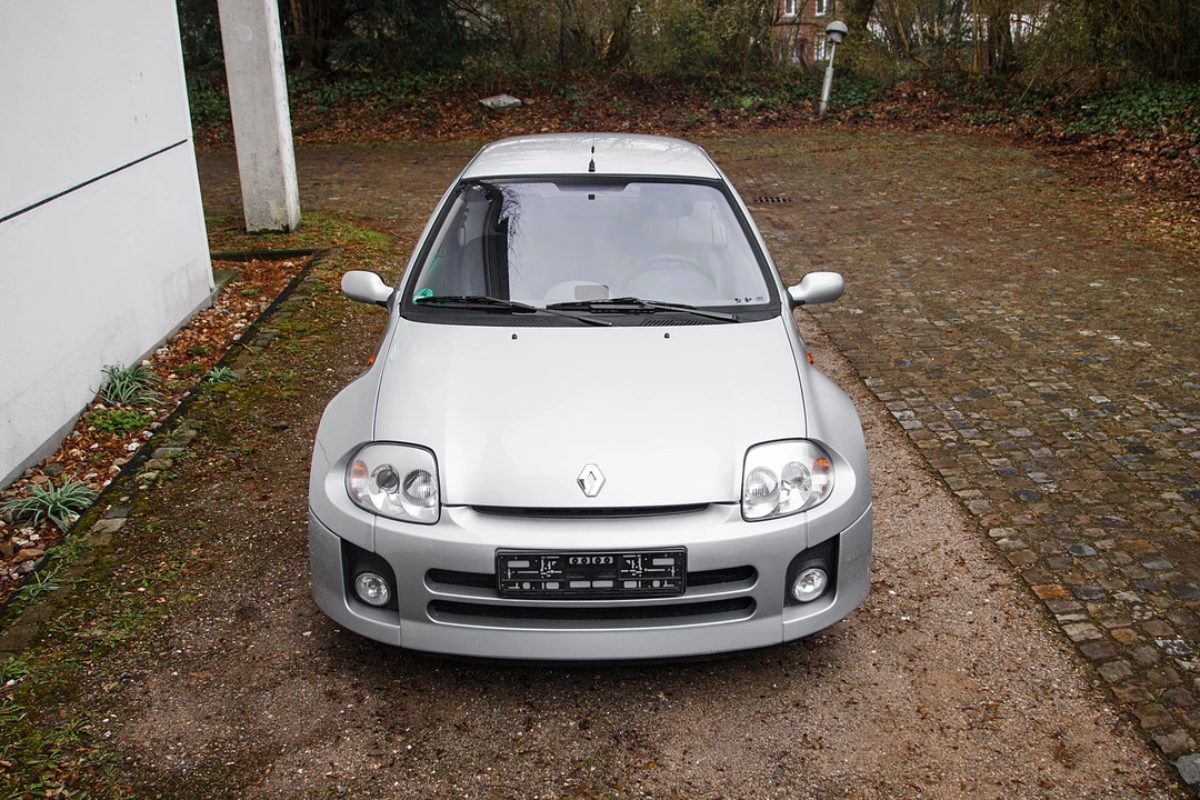 2002 Renault Clio 2nd Gen - Image 13 of 31