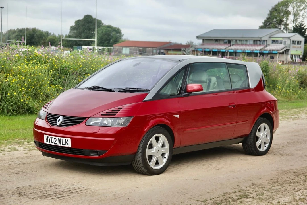 2002 Renault - Image 2 of 30