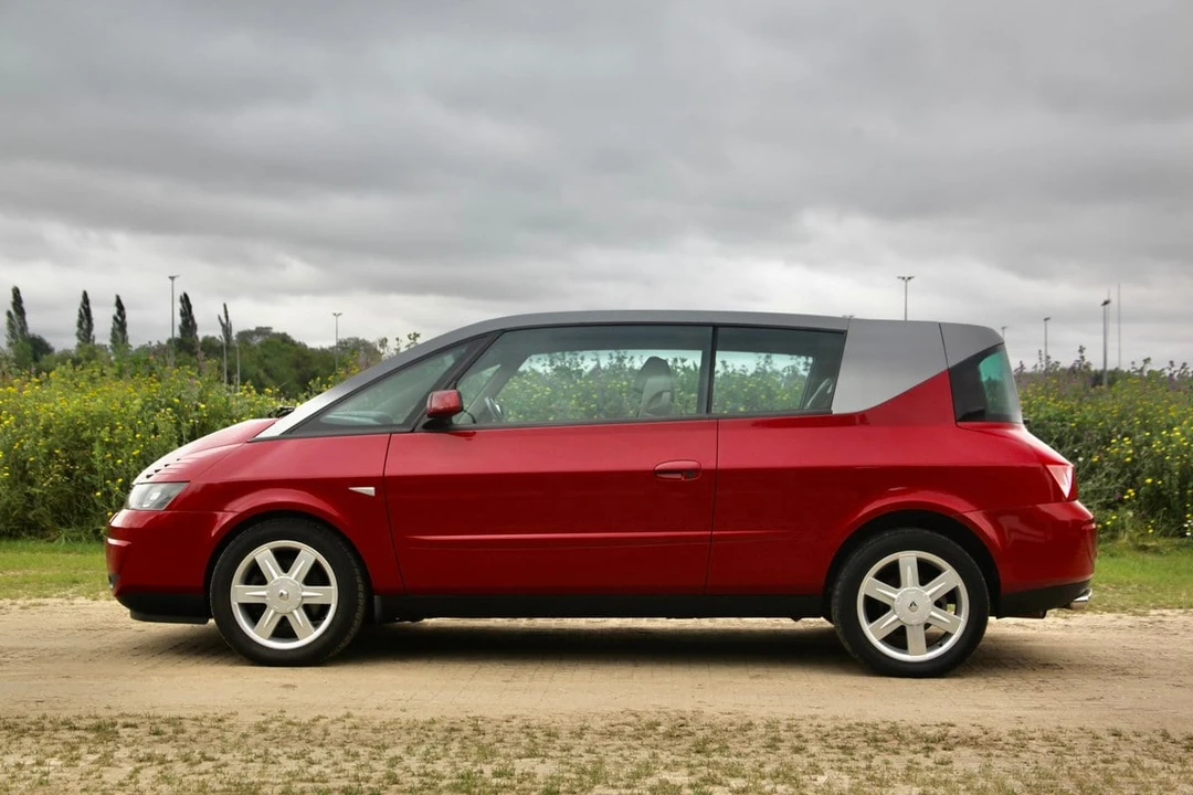 2002 Renault - Image 5 of 30