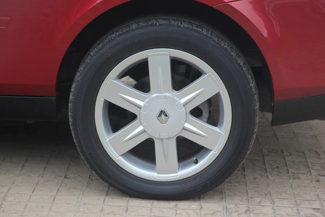 2002 Renault - Image 24 of 30