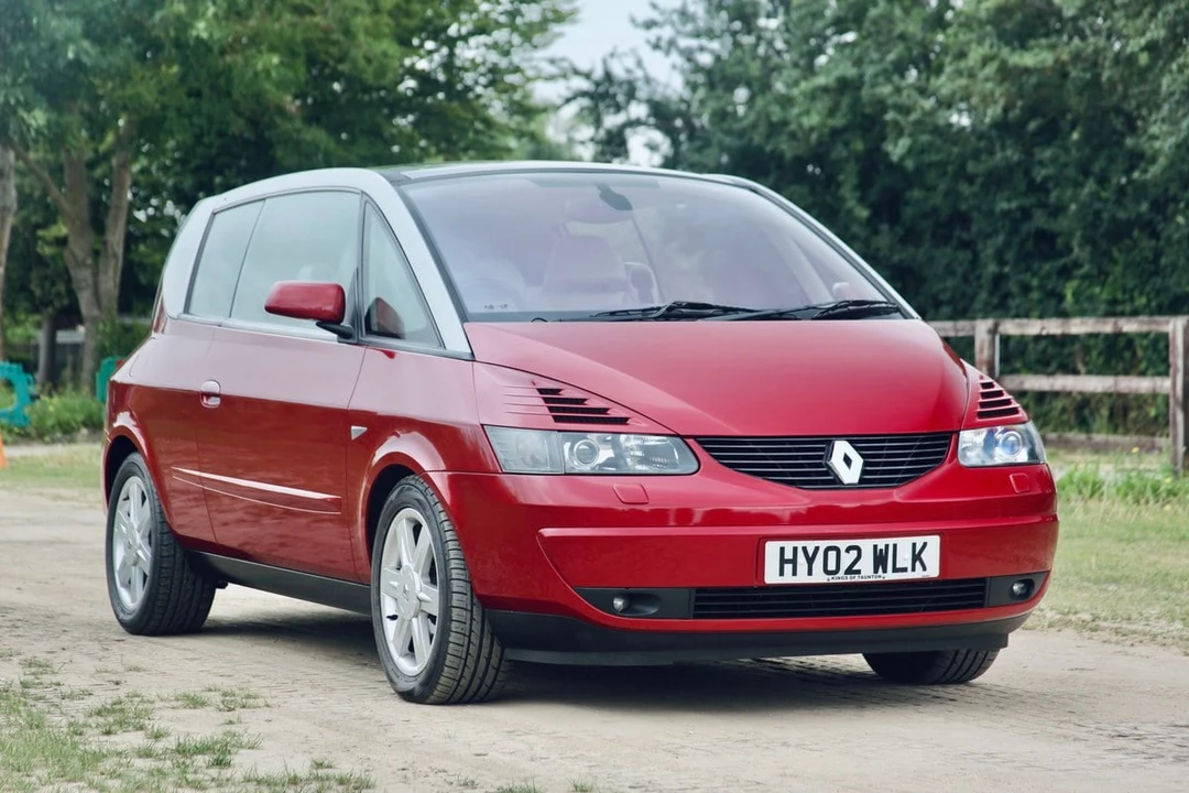2002 Renault - Image 9 of 30
