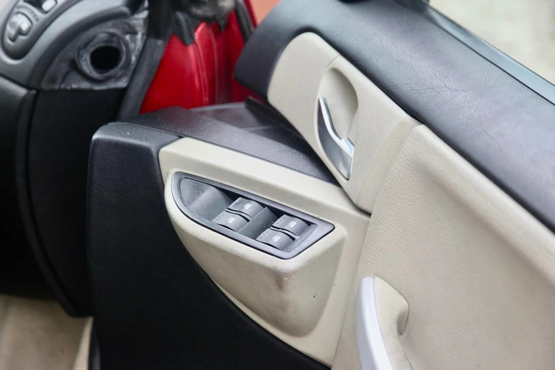 2002 Renault - Image 26 of 30