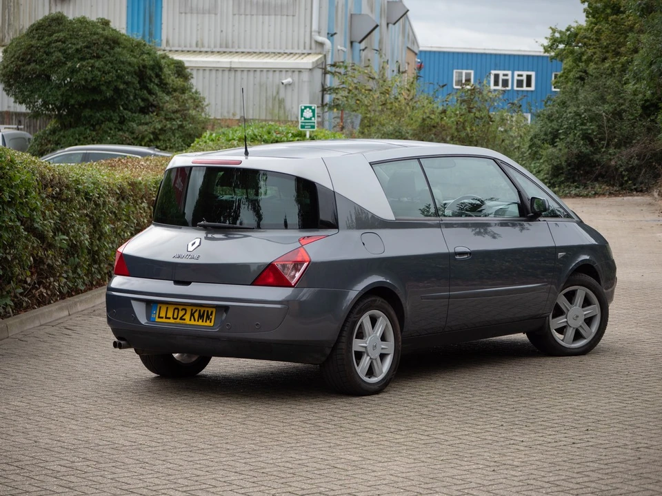2002 Renault - Image 13 of 30