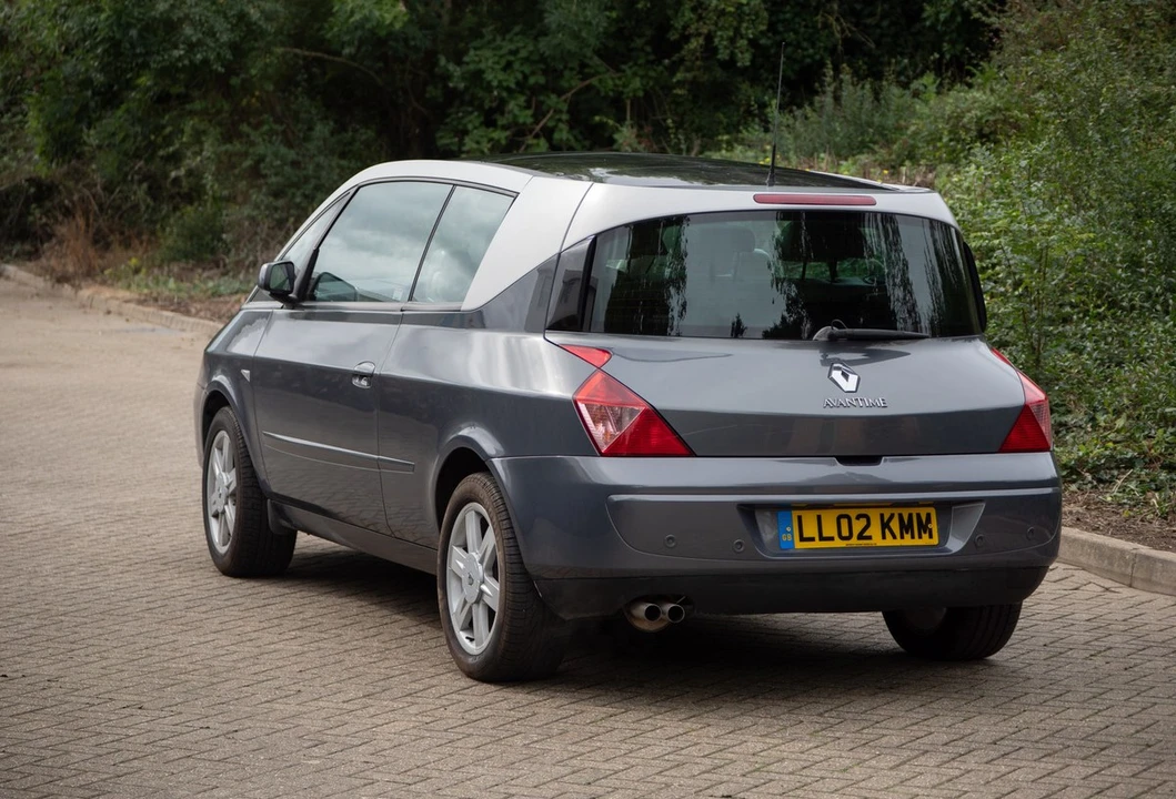 2002 Renault - Image 10 of 30