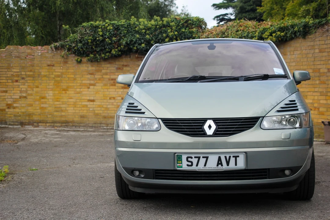 2002 Renault - Image 18 of 30