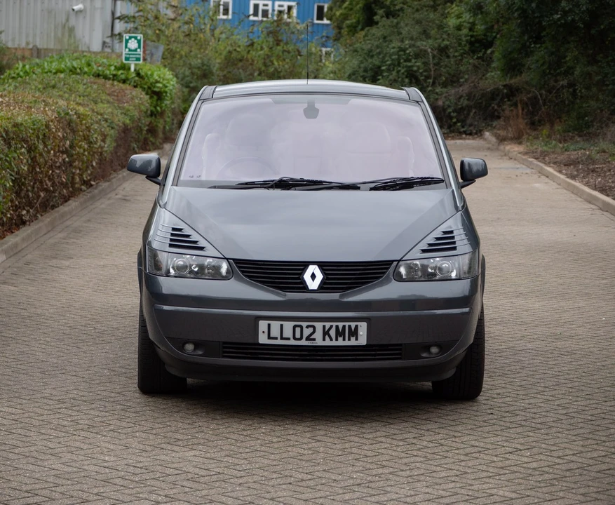 2002 Renault - Image 3 of 30