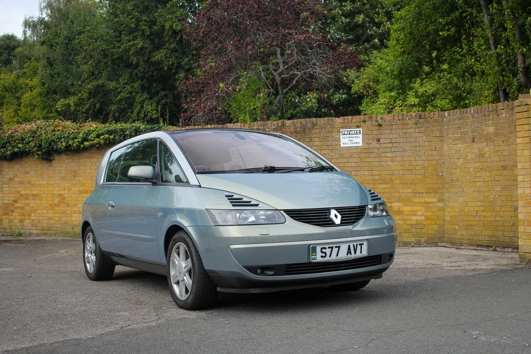 2002 Renault - Image 16 of 30