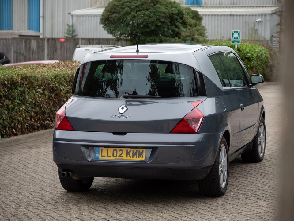 2002 Renault - Image 12 of 30
