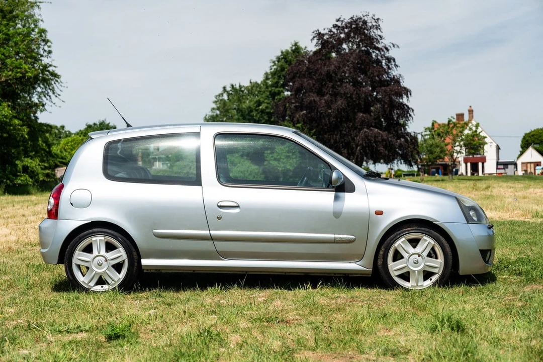 2002 Renault Clio 2nd Gen - Image 14 of 30