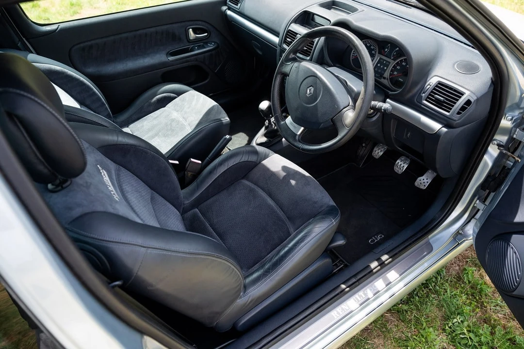 2002 Renault Clio 2nd Gen - Image 9 of 30