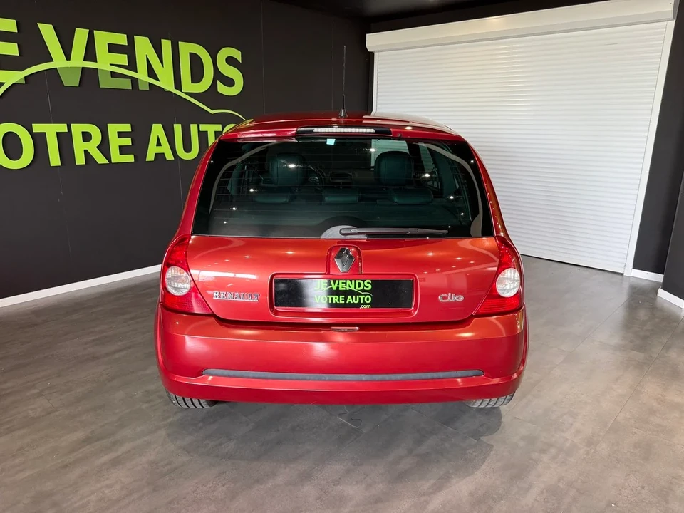 2002 Renault Clio 2nd Gen - Image 13 of 30
