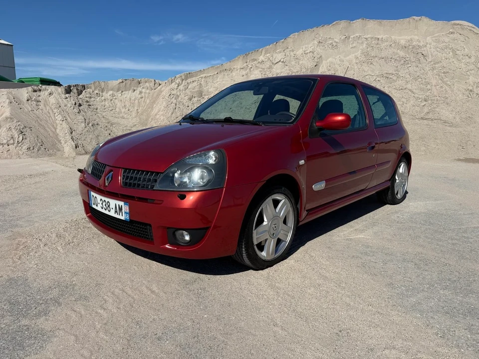 2002 Renault Clio 2nd Gen - Image 3 of 30