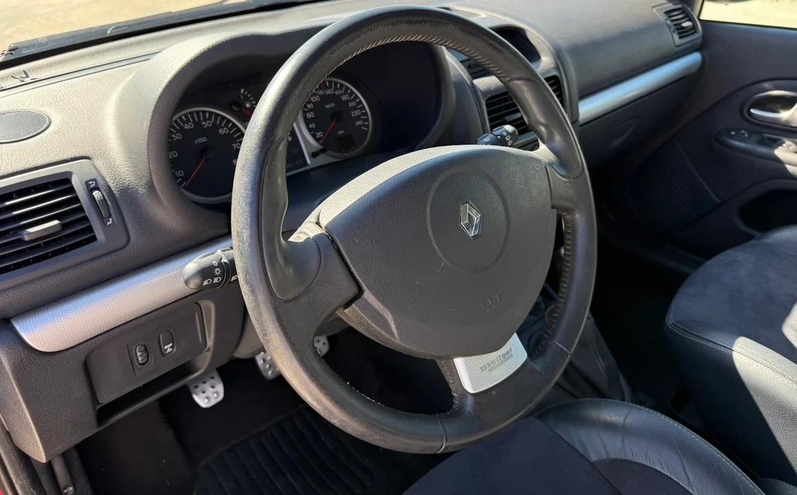 2002 Renault Clio 2nd Gen - Image 26 of 30