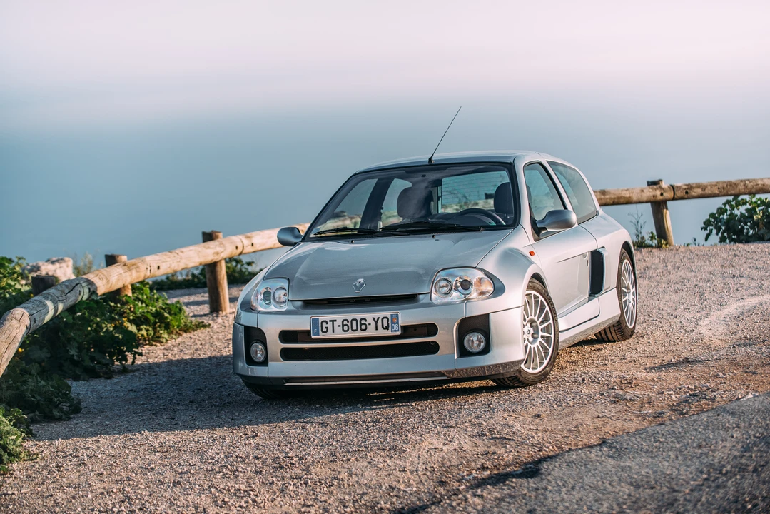 2002 Renault Clio 2nd Gen - Image 13 of 31