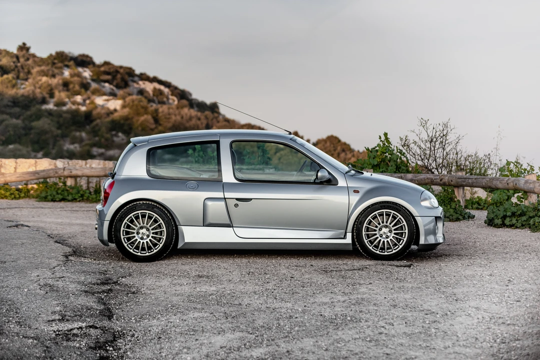 2002 Renault Clio 2nd Gen - Image 9 of 31