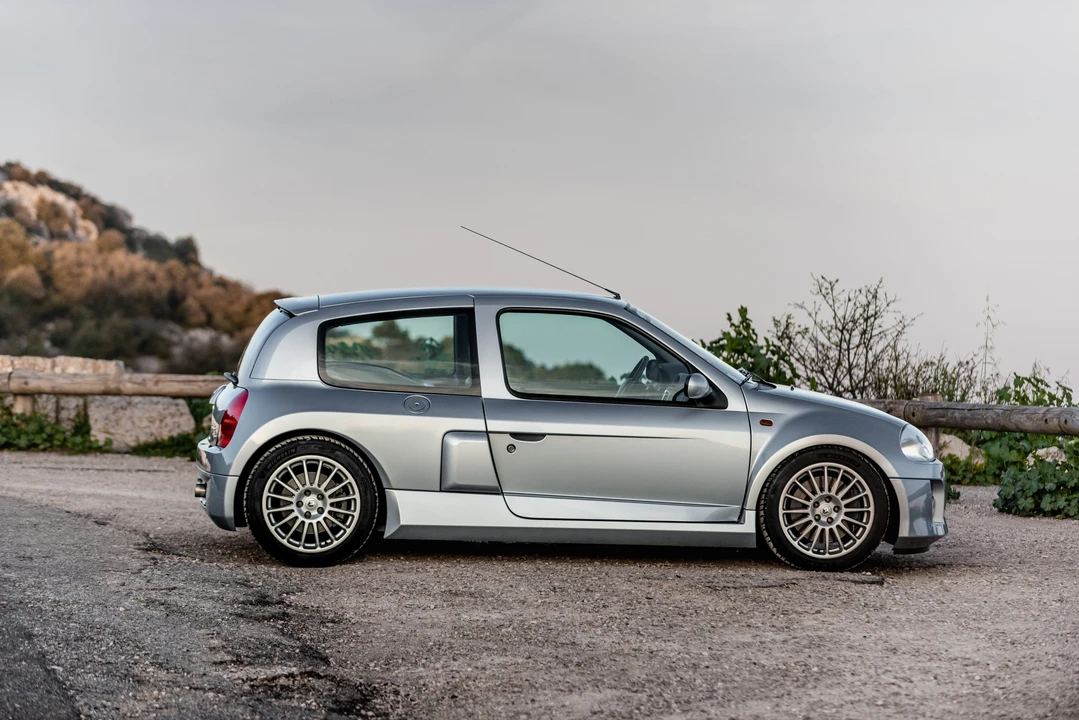 2002 Renault Clio 2nd Gen - Image 3 of 31