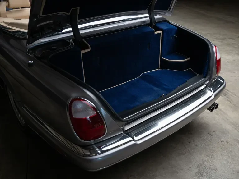 2002 Rolls-Royce Corniche Series V - Image 27 of 31
