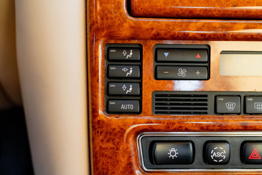 2002 Rolls-Royce Silver Seraph - Image 16 of 31