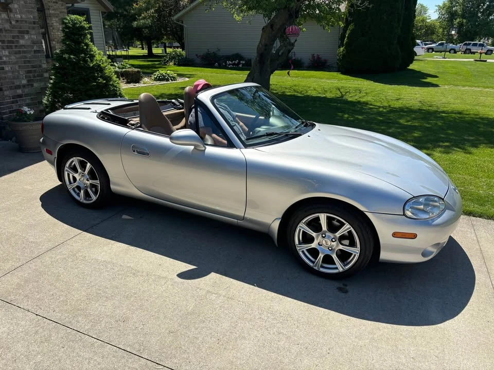 2002 Mazda NB MX-5 Miata - Image 6 of 10