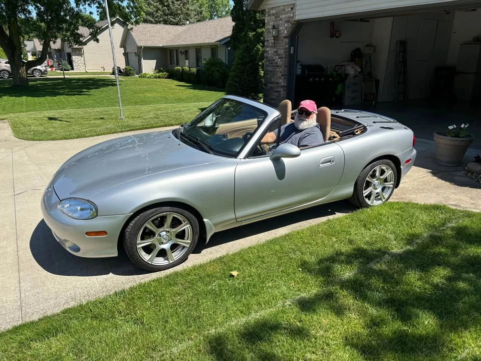 2002 Mazda NB MX-5 Miata - Image 5 of 10
