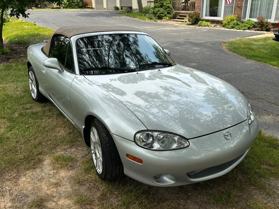 2002 Mazda NB MX-5 Miata - Image 2 of 10