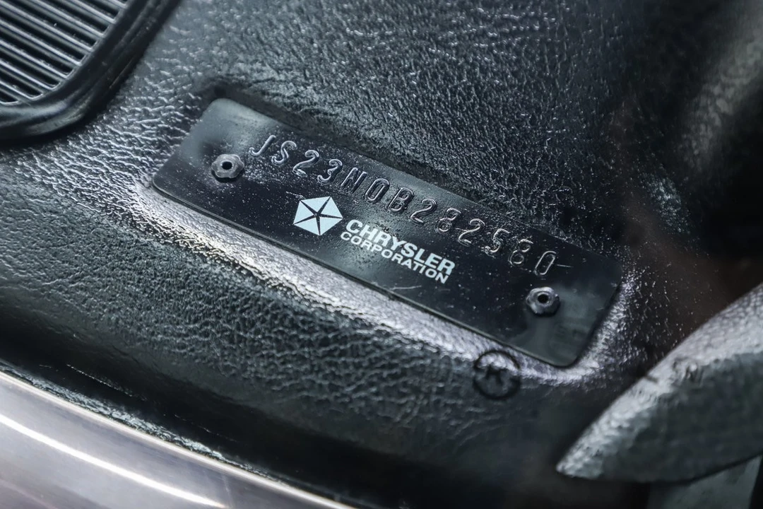 2002 Dodge Challenger - Image 14 of 31