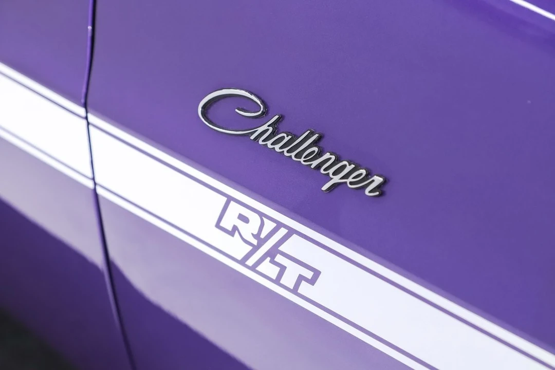 2002 Dodge Challenger - Image 18 of 31