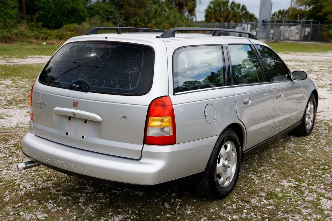2002 Saturn - Image 11 of 21