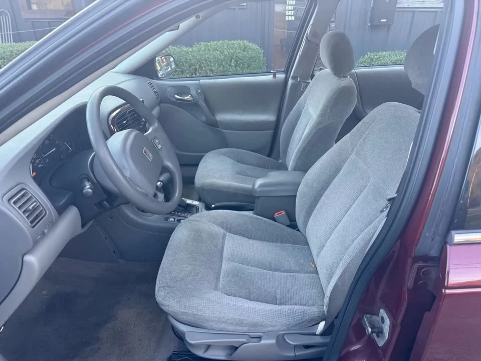 2002 Saturn - Image 5 of 10