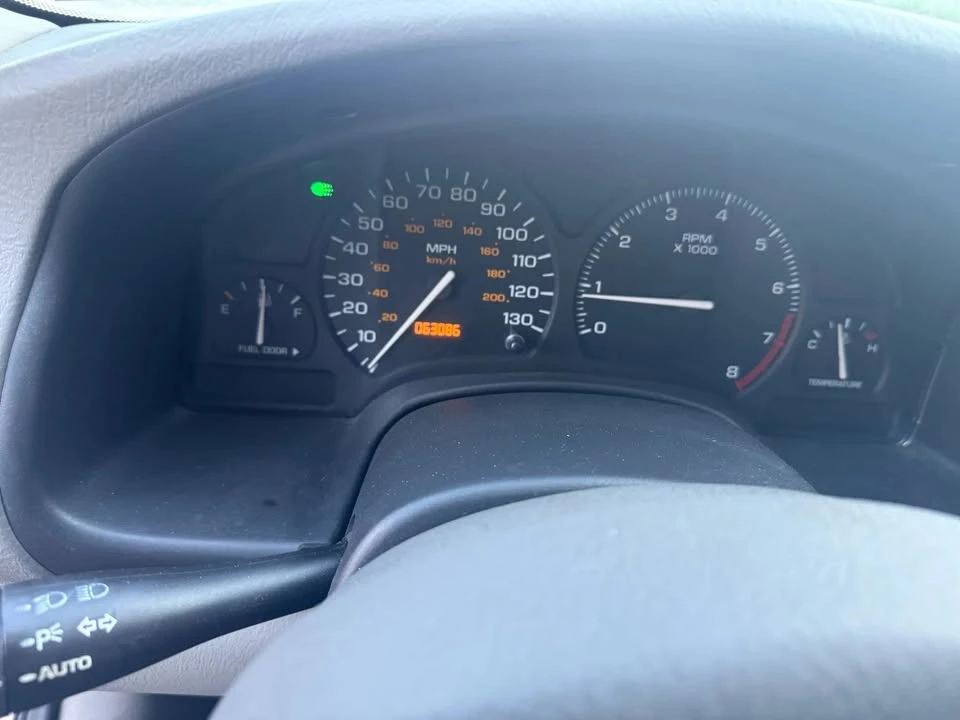 2002 Saturn - Image 6 of 10