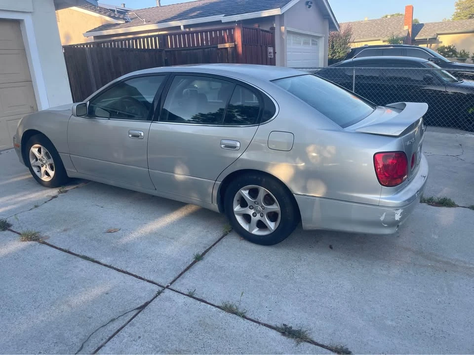 2002 Lexus GS 2nd Gen - Image 2 of 10