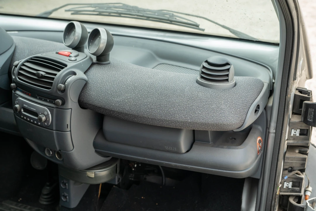 2002 Smart Fortwo 1st Gen - Image 23 of 31