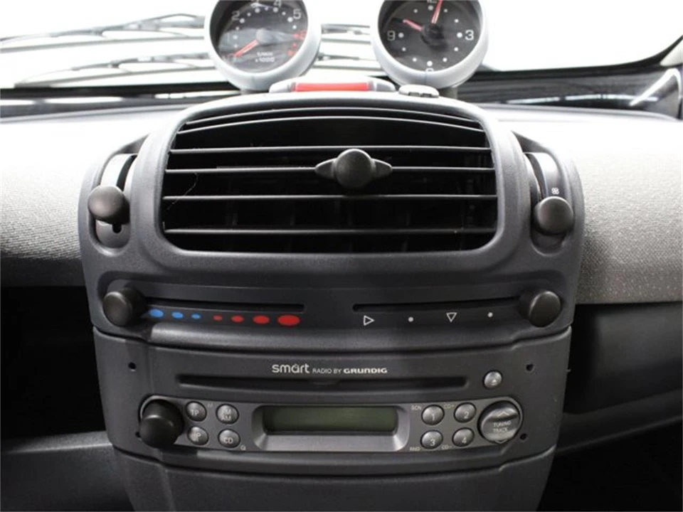 2002 Smart Fortwo 1st Gen - Image 12 of 31