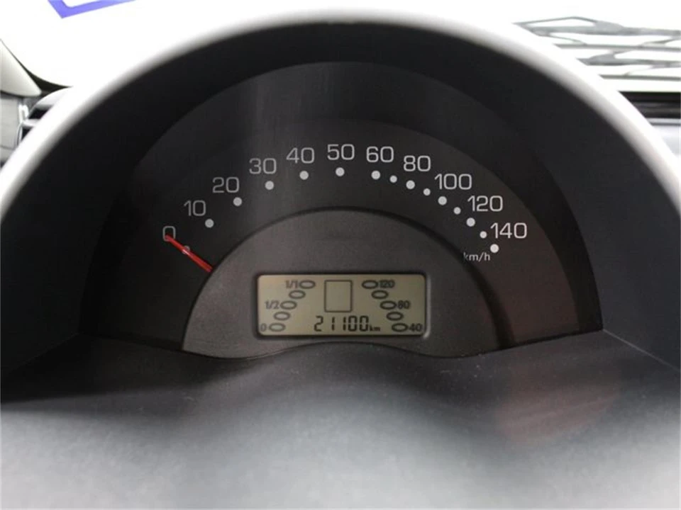 2002 Smart Fortwo 1st Gen - Image 10 of 31