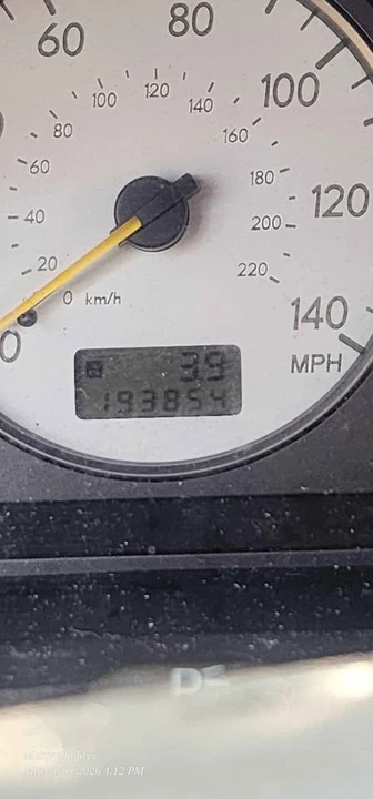 2002 Subaru - Image 6 of 8