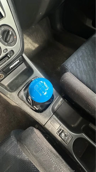2002 Subaru - Image 7 of 12