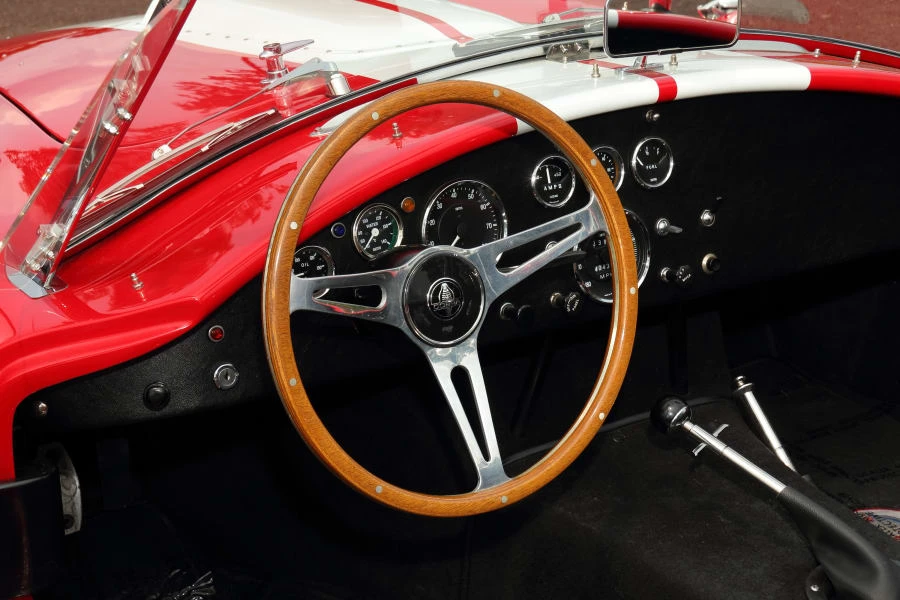 2002 Superformance - Image 15 of 25