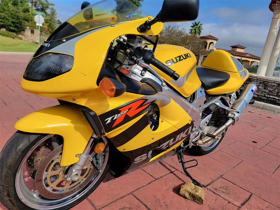 2002 Suzuki Motorcycles - Image 7 of 27