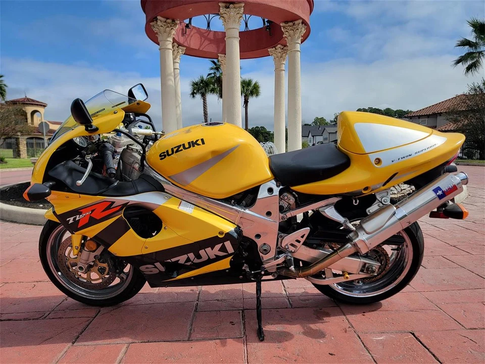 2002 Suzuki Motorcycles - Image 2 of 27