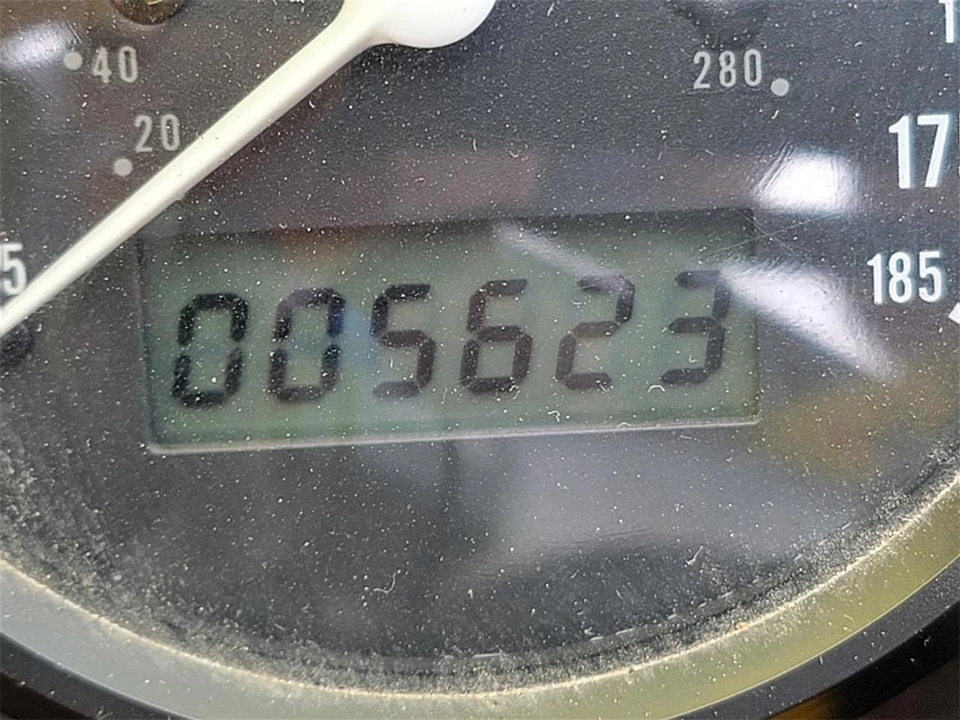 2002 Suzuki Motorcycles - Image 15 of 27