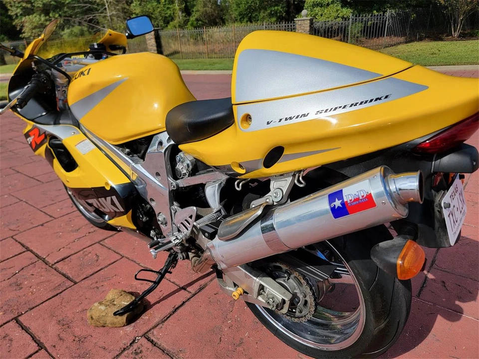 2002 Suzuki Motorcycles - Image 9 of 27