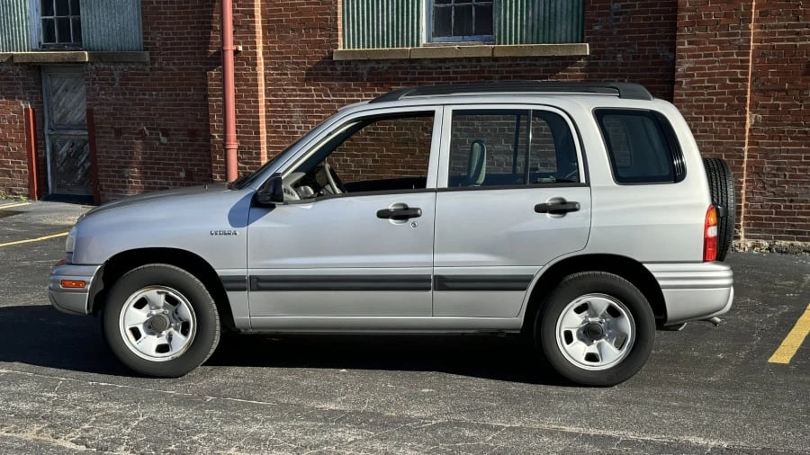 2002 Suzuki Vitara 2nd Gen - Image 2 of 10
