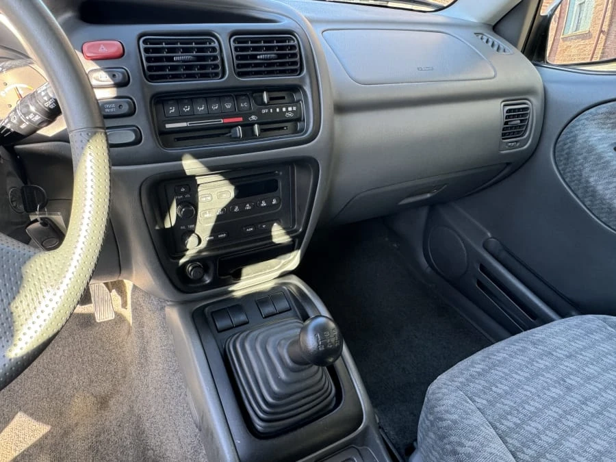 2002 Suzuki Vitara 2nd Gen - Image 7 of 10